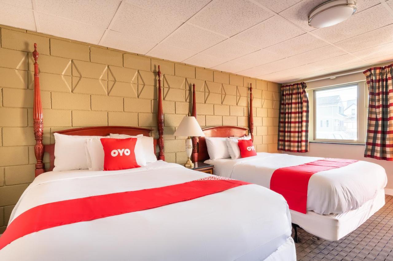 Oyo Hotel Malden Ma Broadway Экстерьер фото